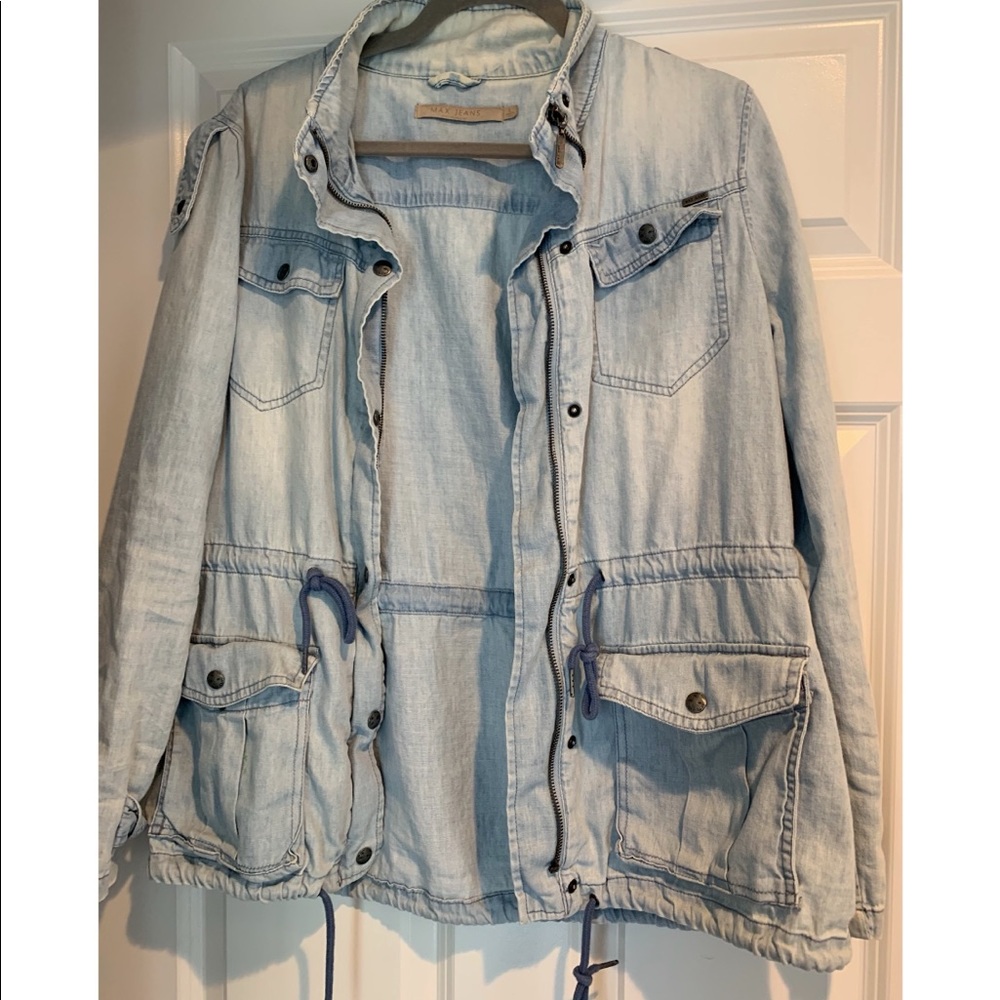 Max jeans light wash denim jacket